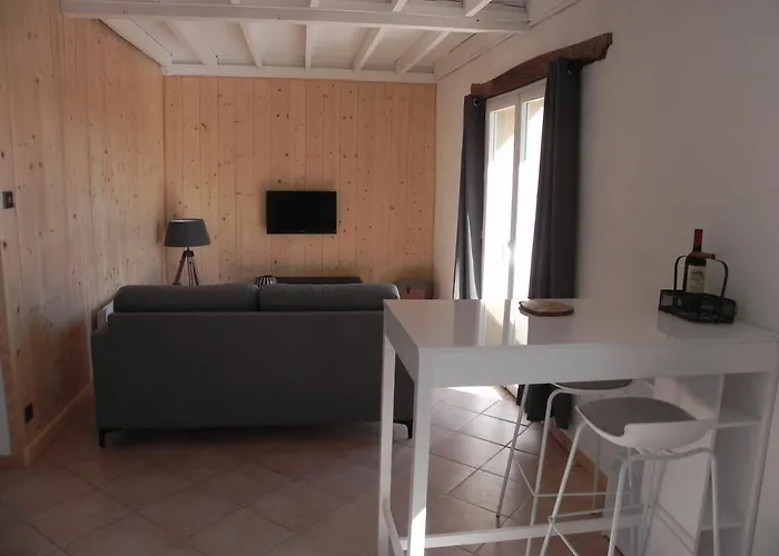 Апартаменты Figuier Domaine Cap De Coste Saint-Frajou